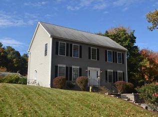 2 Rita Ln, Littleton, MA 01460