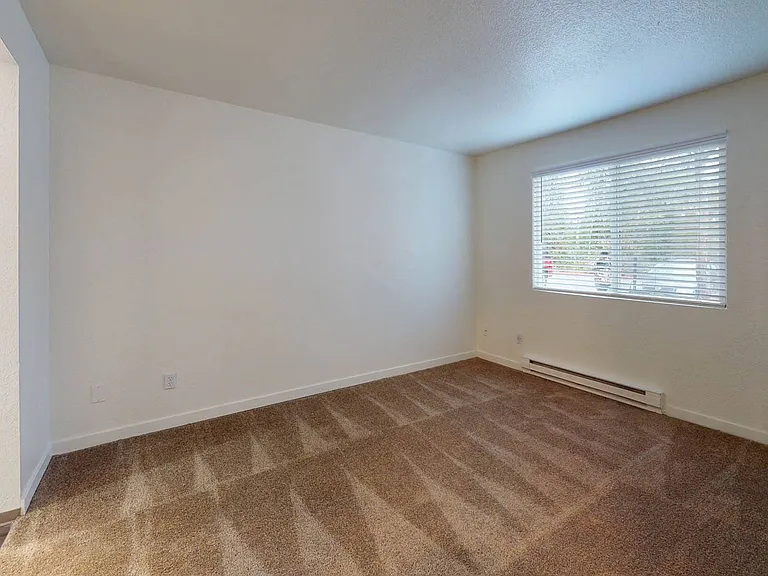 North Creek Apartments — Photo 16