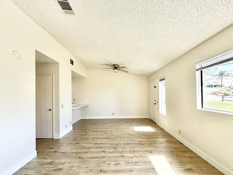 PS T 66738 — Photo 3
