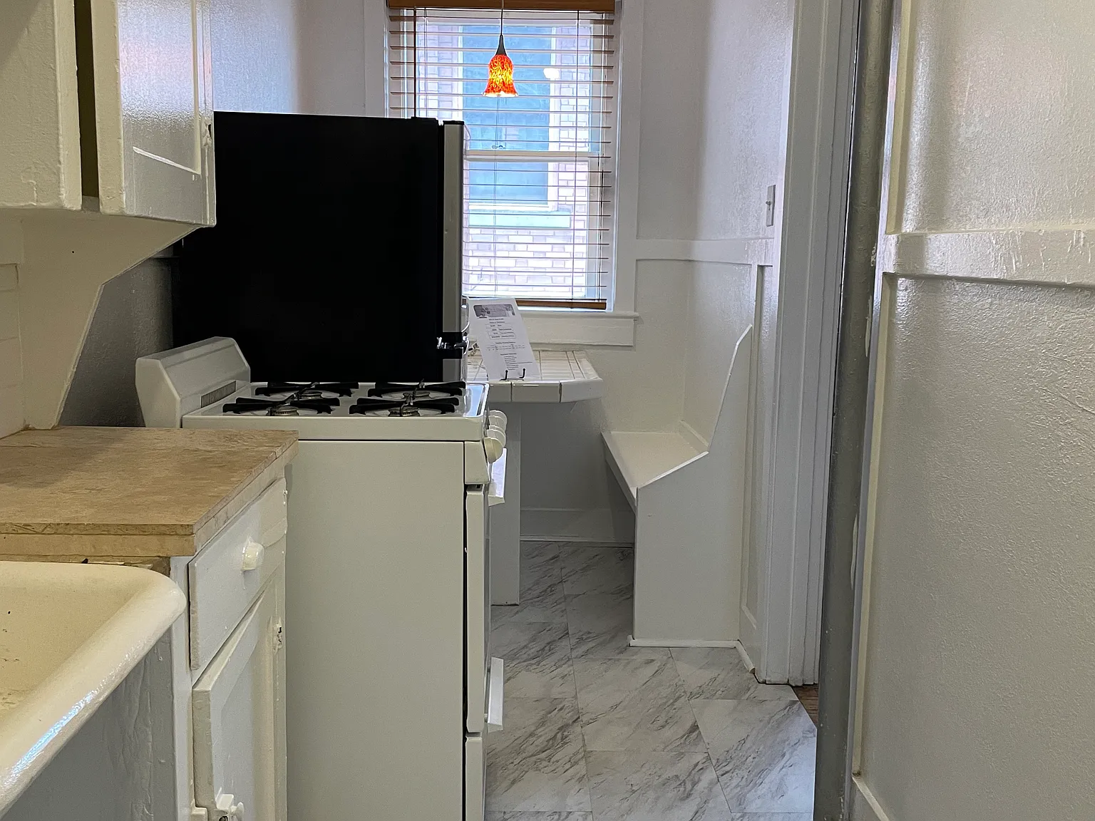 1 bed, 600 sqft, $945 — Photo 3