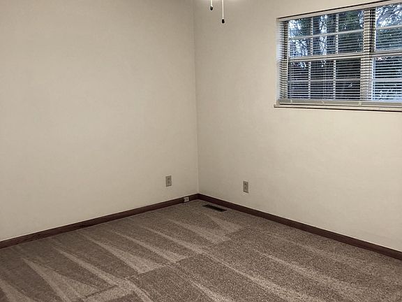 4th image of 5404 Kentucky St APT 2