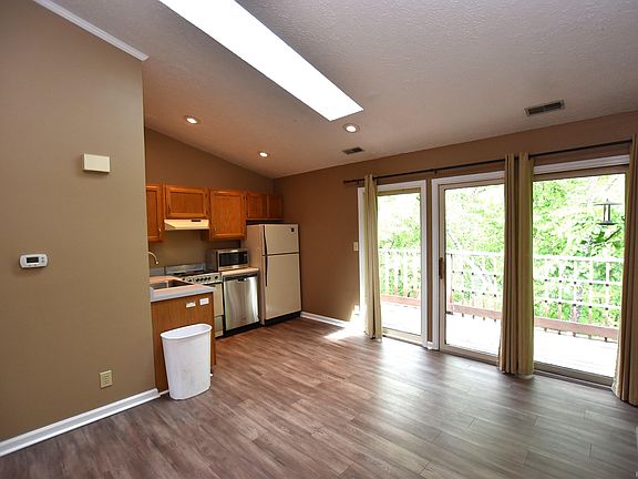 2nd image of 9245 S Pointe Retreat Dr