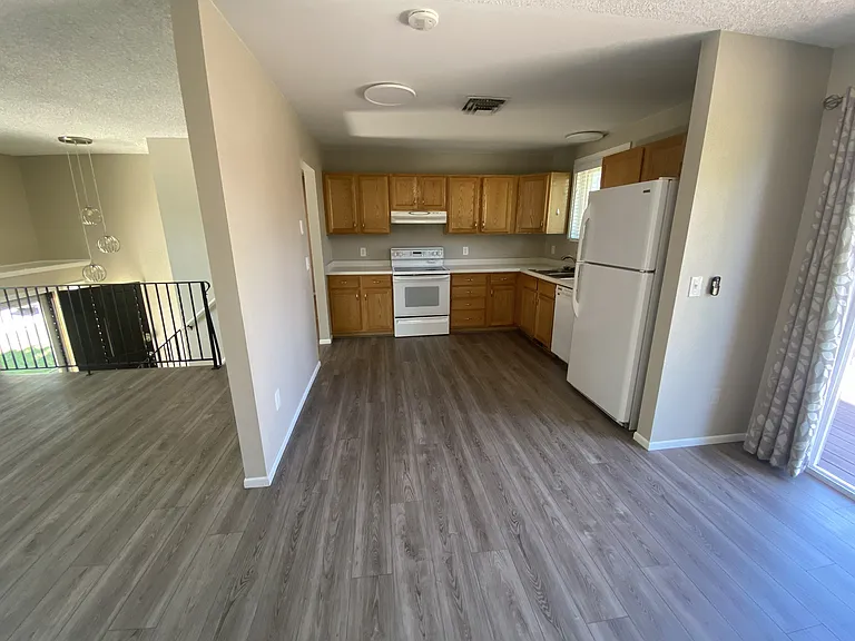 7533 W Quarto Ave — Photo 3