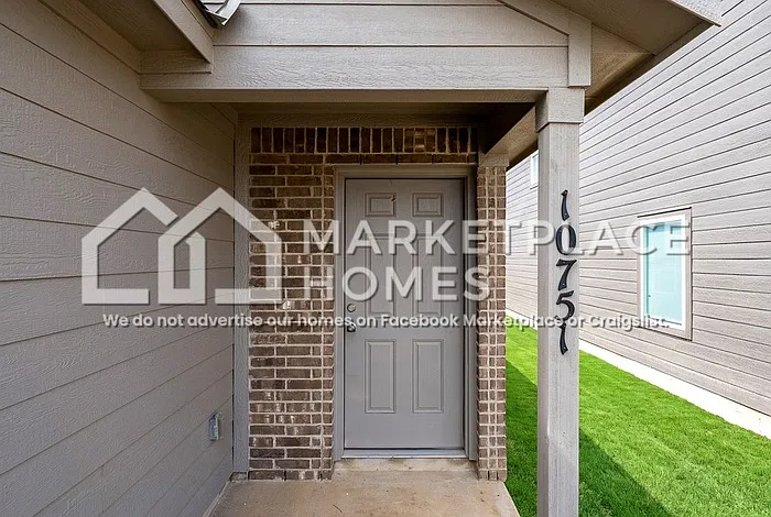 4 bed, 2.0 bath, 1483 sqft, $1,650 — Photo 2