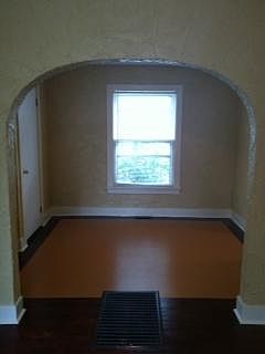 2nd image of 205 N Oakdale Dr