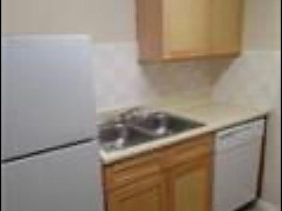 5th image of 3213 Bonnie Dr #222