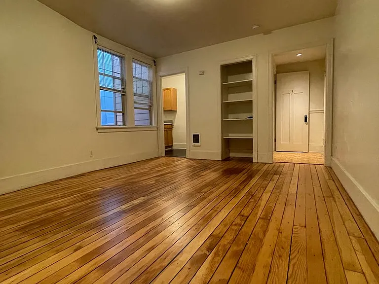 Chester Apartments — Photo 7