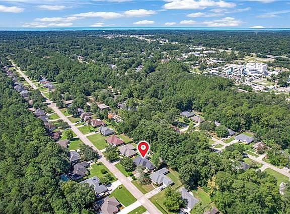5th image of 414 Westwood Dr