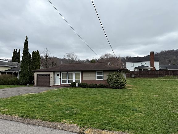 2nd image of 412 N 2nd Avenue