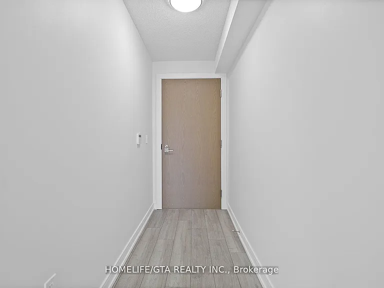 225 Village Green Sq #601 — Photo 4