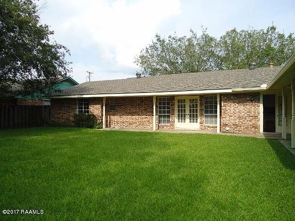 5th image of 302 Willowood Dr