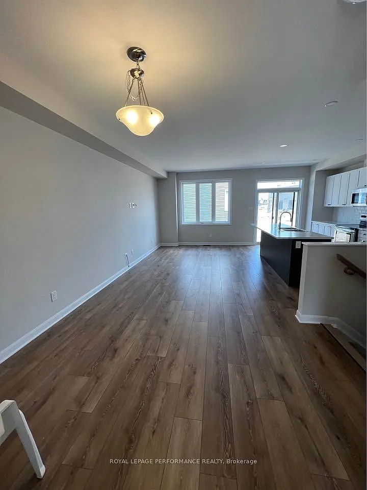 3 bed, $2,975 — Photo 4