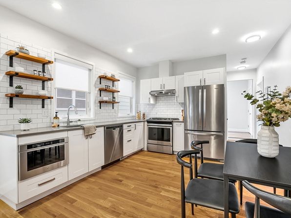 26 Hardwick St #1, Cambridge, MA 02141