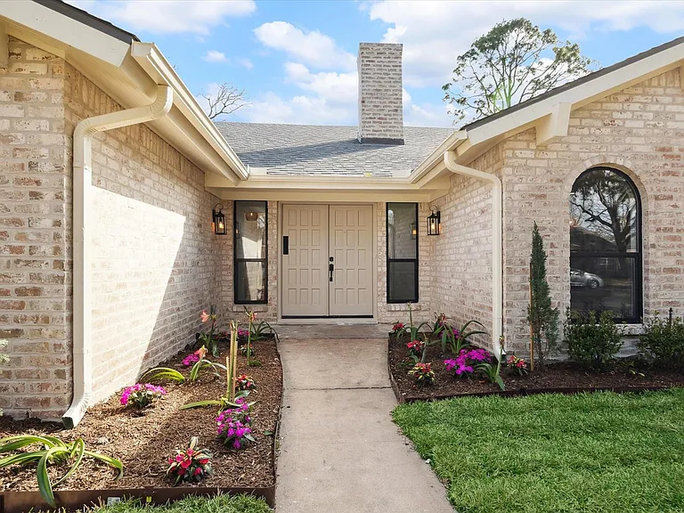 7715 Twin Hills Dr — Photo 9
