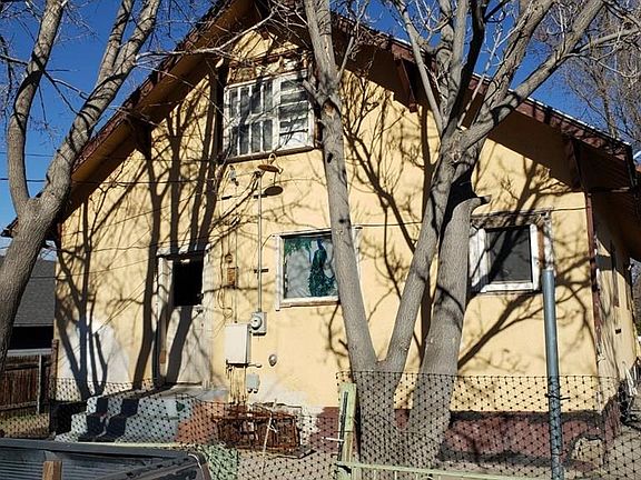 4th image of 739 Moffat St