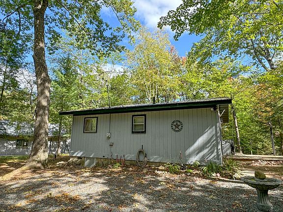 3rd image of 6550 Hideaway Ln