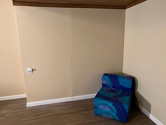 2nd image of 178 Kelly Cir #A