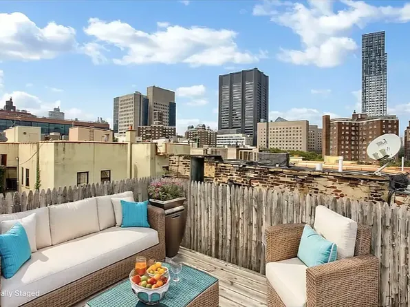 722 10th Avenue image 1 of 6