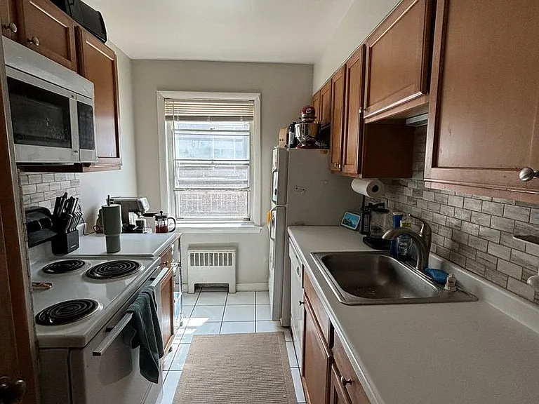 2575 N. Prospect Ave. — Photo 3