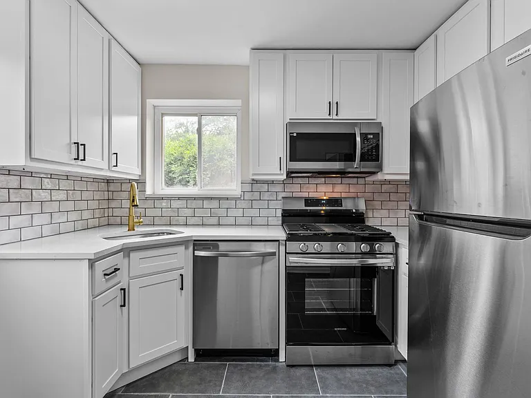 7812 Drexel Dr — Photo 8