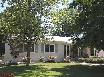 1st image of 2894 Foxwood Dr