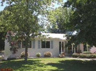2894 Foxwood Dr, Maryland Heights, MO 63043