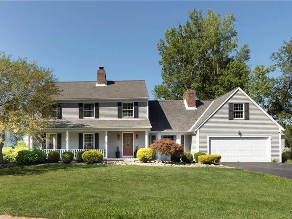 3270 Greenleafe Dr, Phoenix, NY 13135