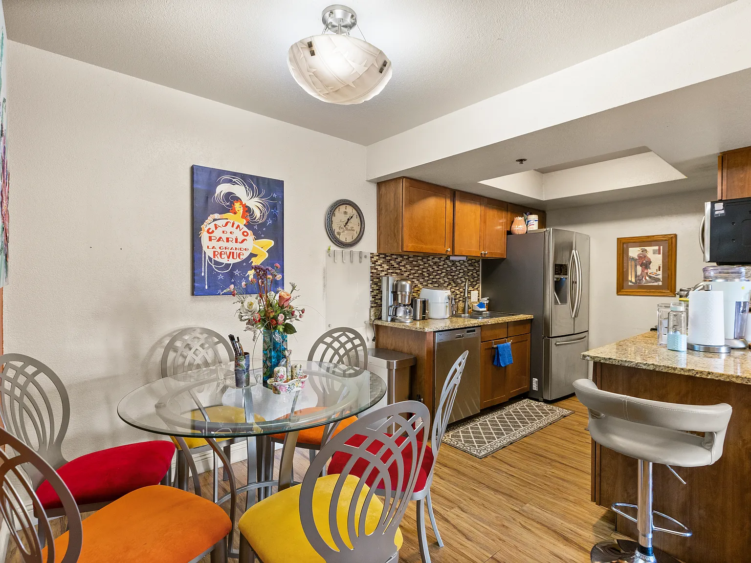 2 bed, 1000 sqft, $2,500 — Photo 2