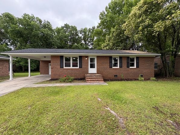 841 Pinewood Dr