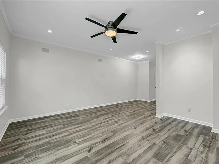 1044 Liberty Pkwy NW — Photo 10
