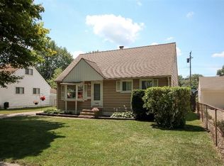 560 Woodlawn Ave, Ypsilanti, MI 48198