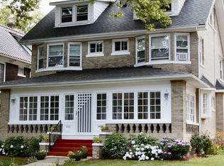 9020 Parkgate Ave, Cleveland, OH 44108