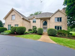 28278 Gray Barn Ln, Barrington, IL 60010