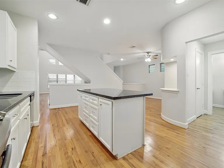 650 Westcross St #44 — Photo 20