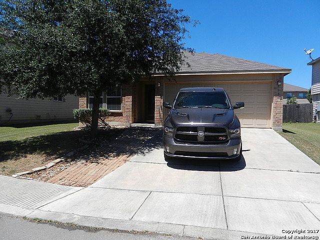 1st image of 7939 Oakwood Pnes