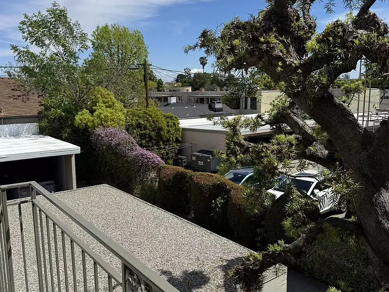 504 S Euclid Ave #10 — Photo 2