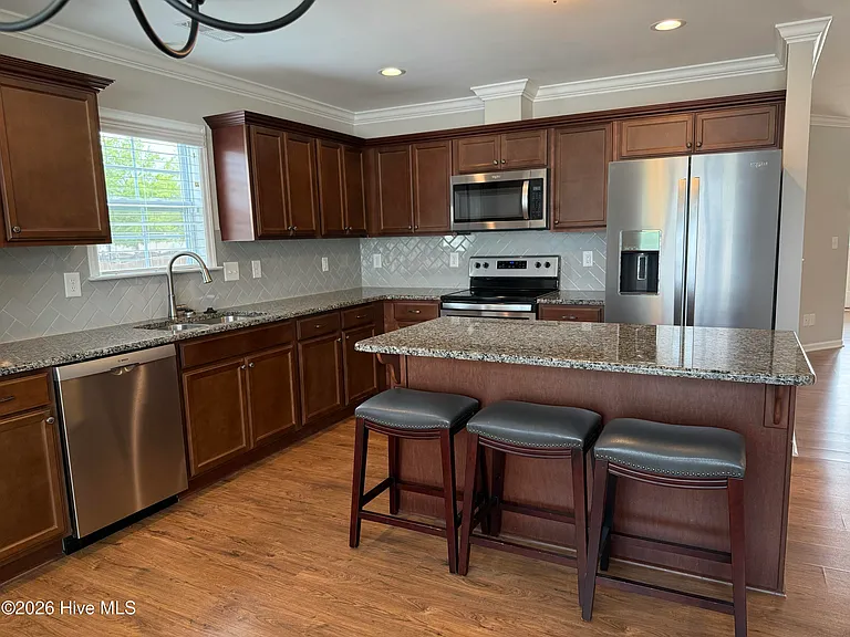 625 Jade Ln — Photo 6