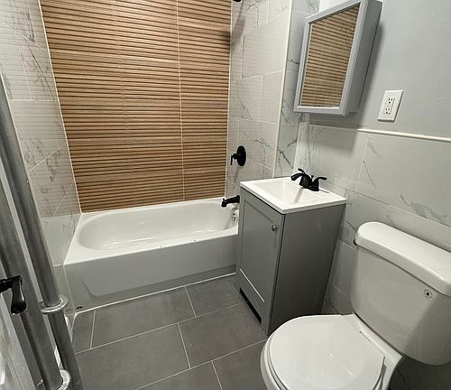 4th image of 319 Summit Ave APT 8