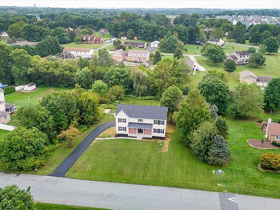 5th image of 704 Bullen Dr