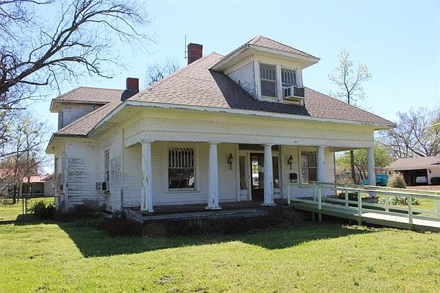 1st image of 800 Pecan St
