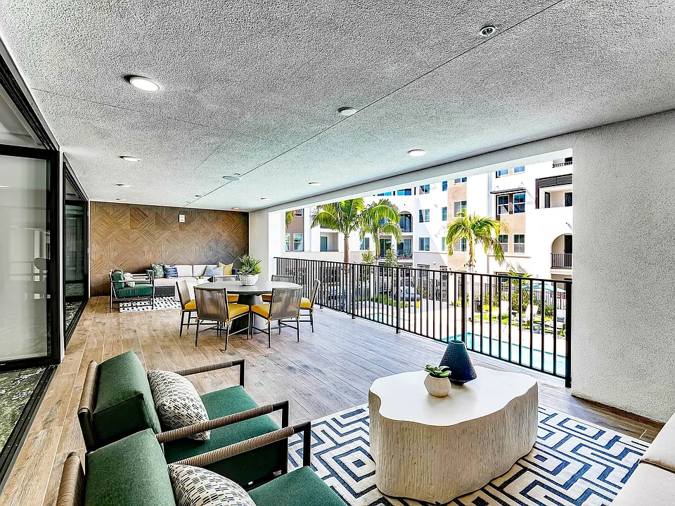 TownCenterAmenities-76LR