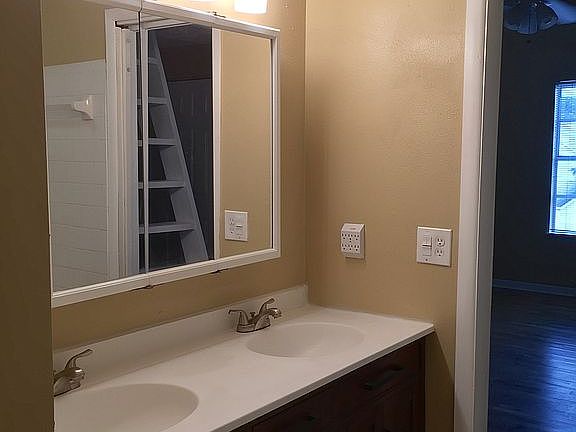 4th image of 12251 Armenia Gables Cir
