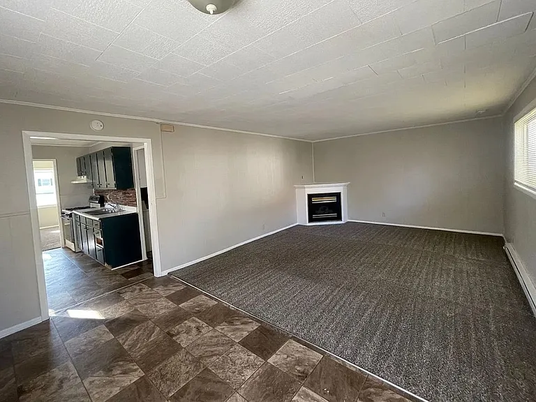 2806 Elk St — Photo 5