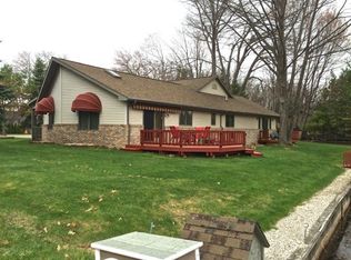 500 Old Trail Dr, Houghton Lake, MI 48629