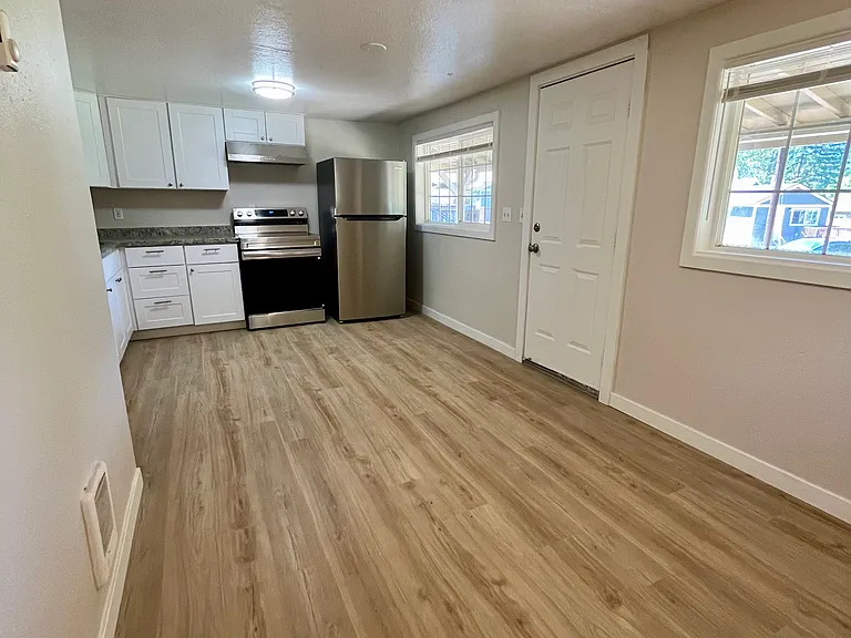 105 Front St S #9 — Photo 10