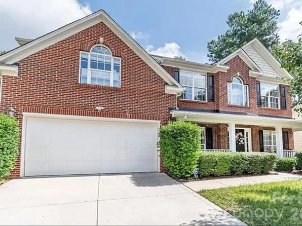 11444 Mangla Dr, Charlotte, NC 28214