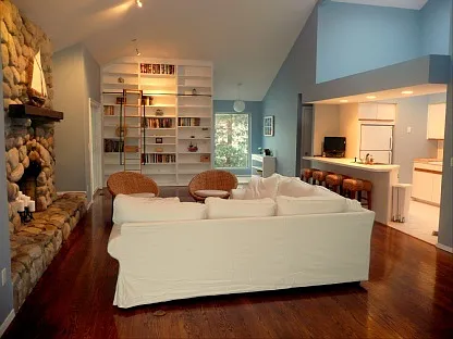 32 Jonathan Dr — Photo 8