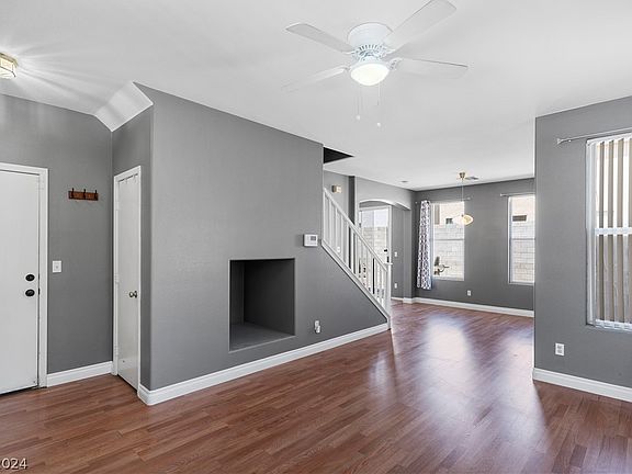 4th image of 5015 Droubay Dr