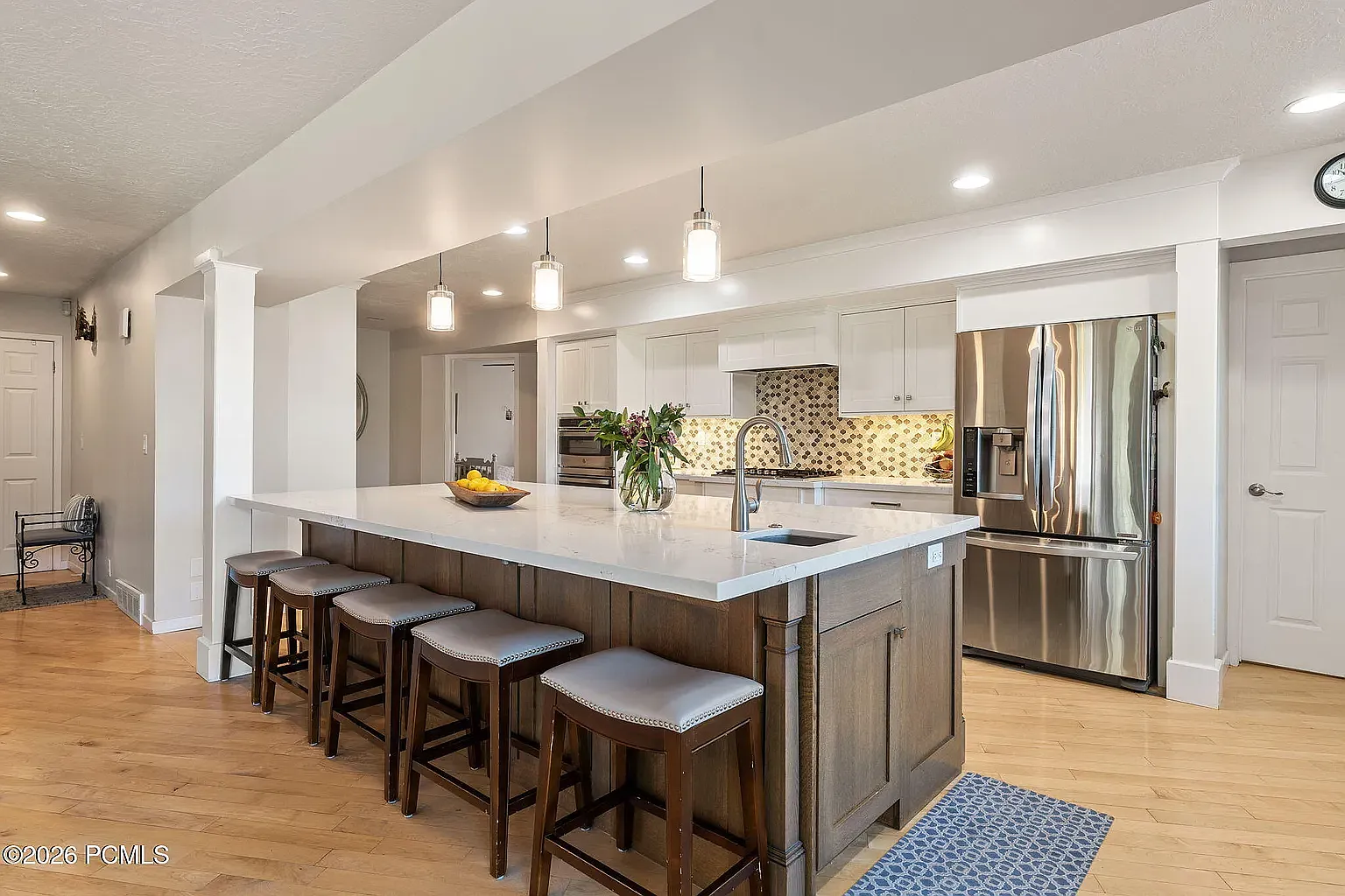 6 bed, 4500 sqft, $8,500 — Photo 4