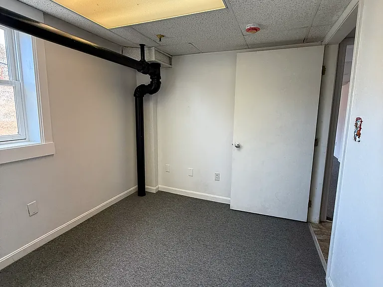 6 Nichols St #3 — Photo 18